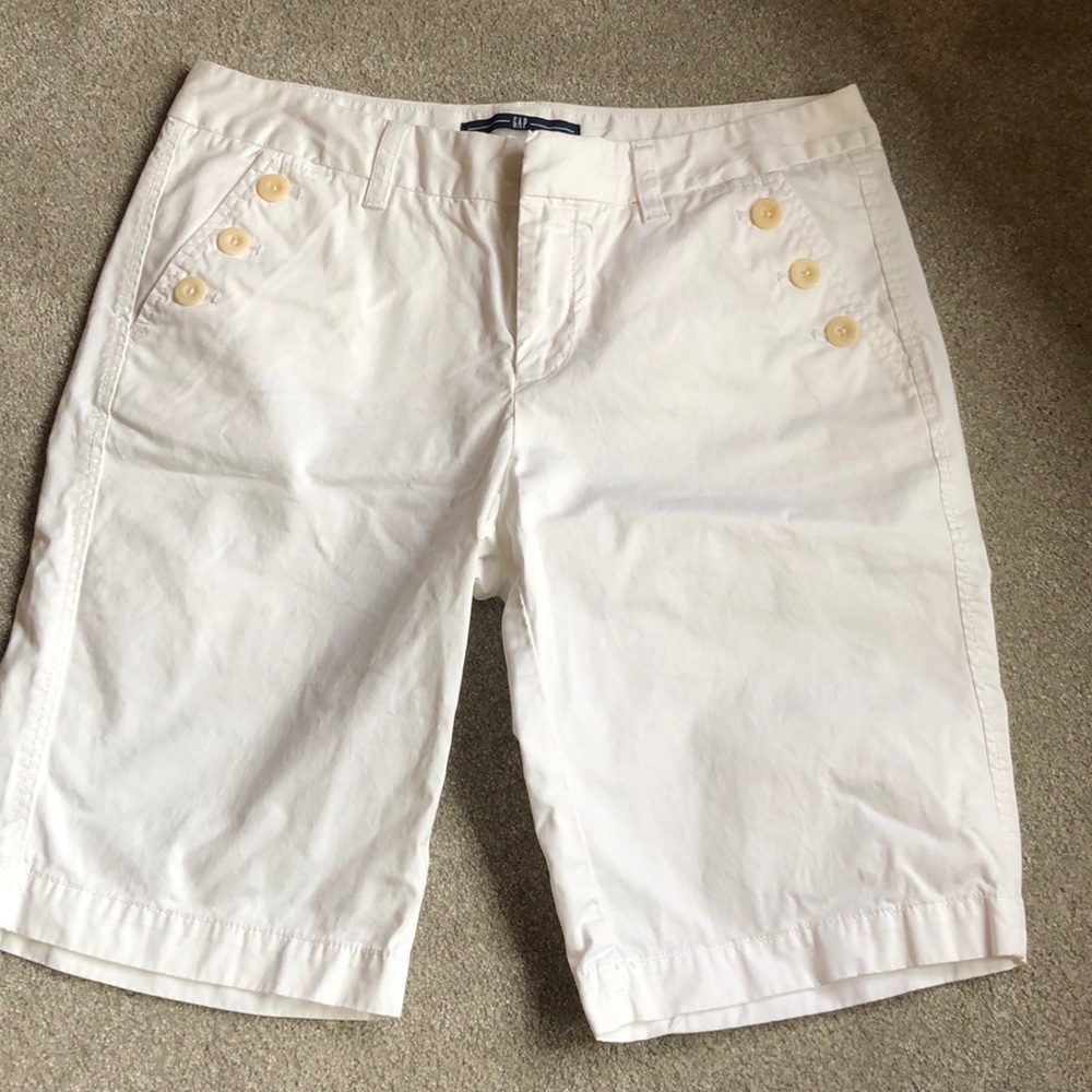 🔥Women’s White Shorts